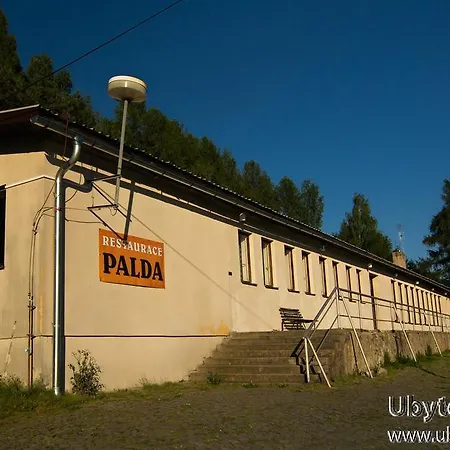 Appartement Palda - Rekreacni Stredisko Rovensko pod Troskami